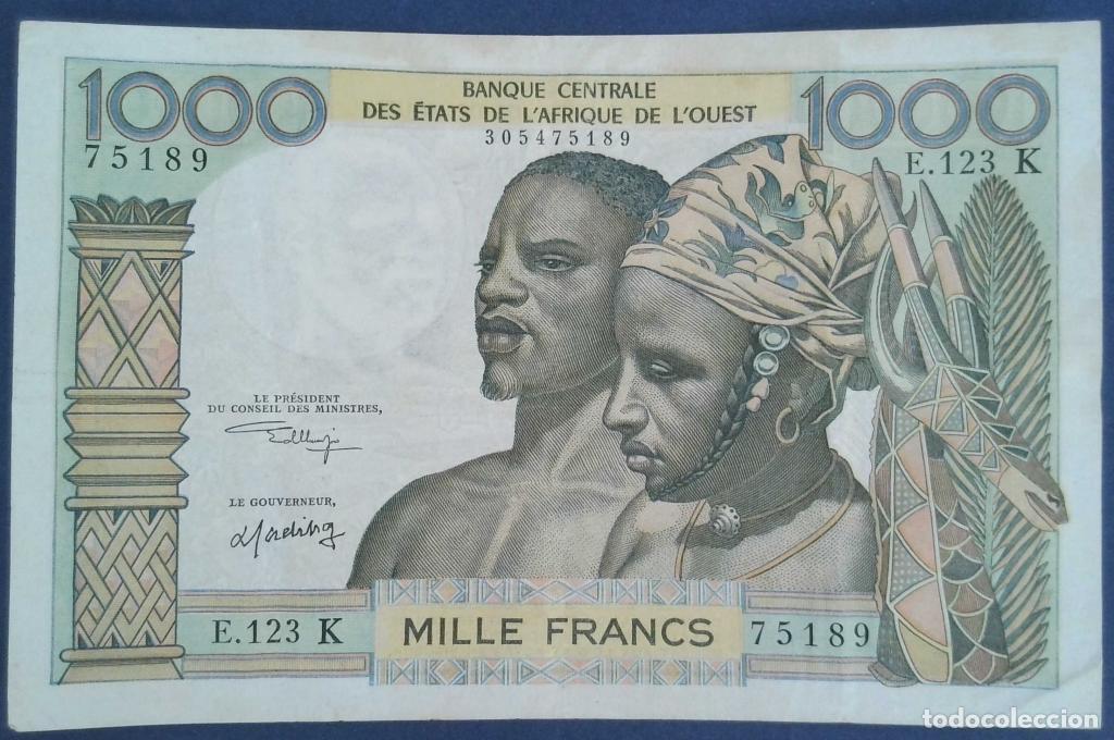 Internationale Banknoten: Estados de &Aacute;frica Occidental, 1.000 Francs 1959-1965 & - 703Kl - (MBC+ / XF) [305475189]