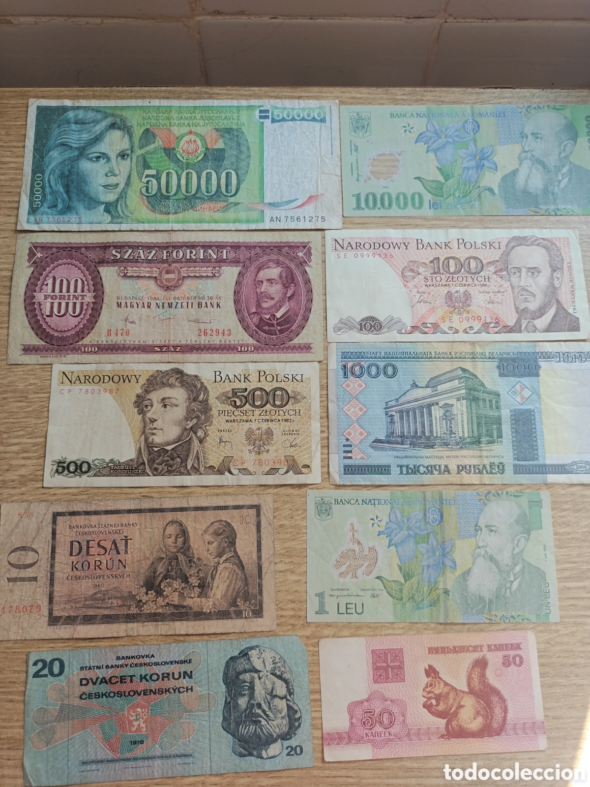 Billetes extranjeros: LOTE DE 10 BILLETES DE PA&Iacute;SES DEL ESTE ALGUNO DE 1960