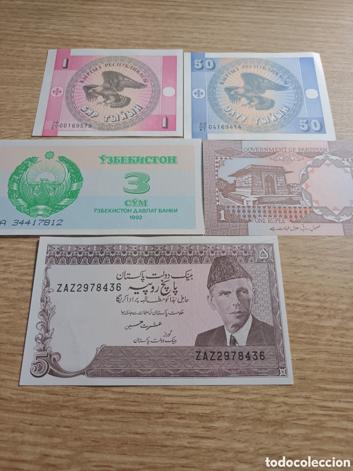 Billetes extranjeros: LOTE DE 5 BILLETES DE TURGUISTAN, UZBEKIST&Aacute;N Y PAKIST&Aacute;N SIN CIRCULAR