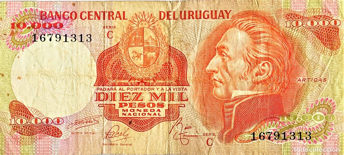 Billetes extranjeros: URUGUAY (1974) - 10.000 PESOS - ARTIGAS - C 16791313 - PICK#53c - MB