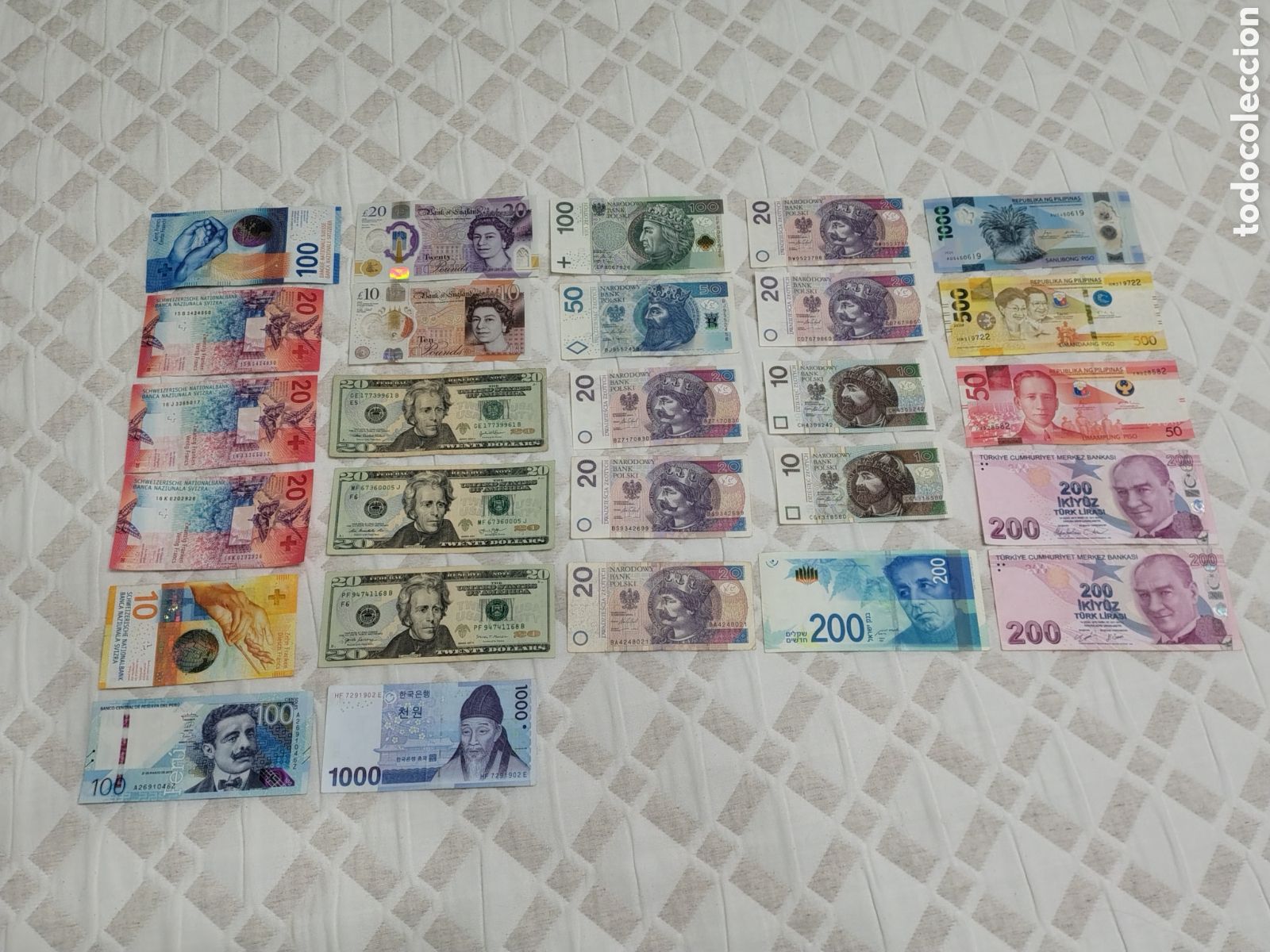 Billetes extranjeros: LOTE DE BILLETES INTERNACIONALES (FRANCOS SUIZOS, LIBRAS ESTERLINAS...)