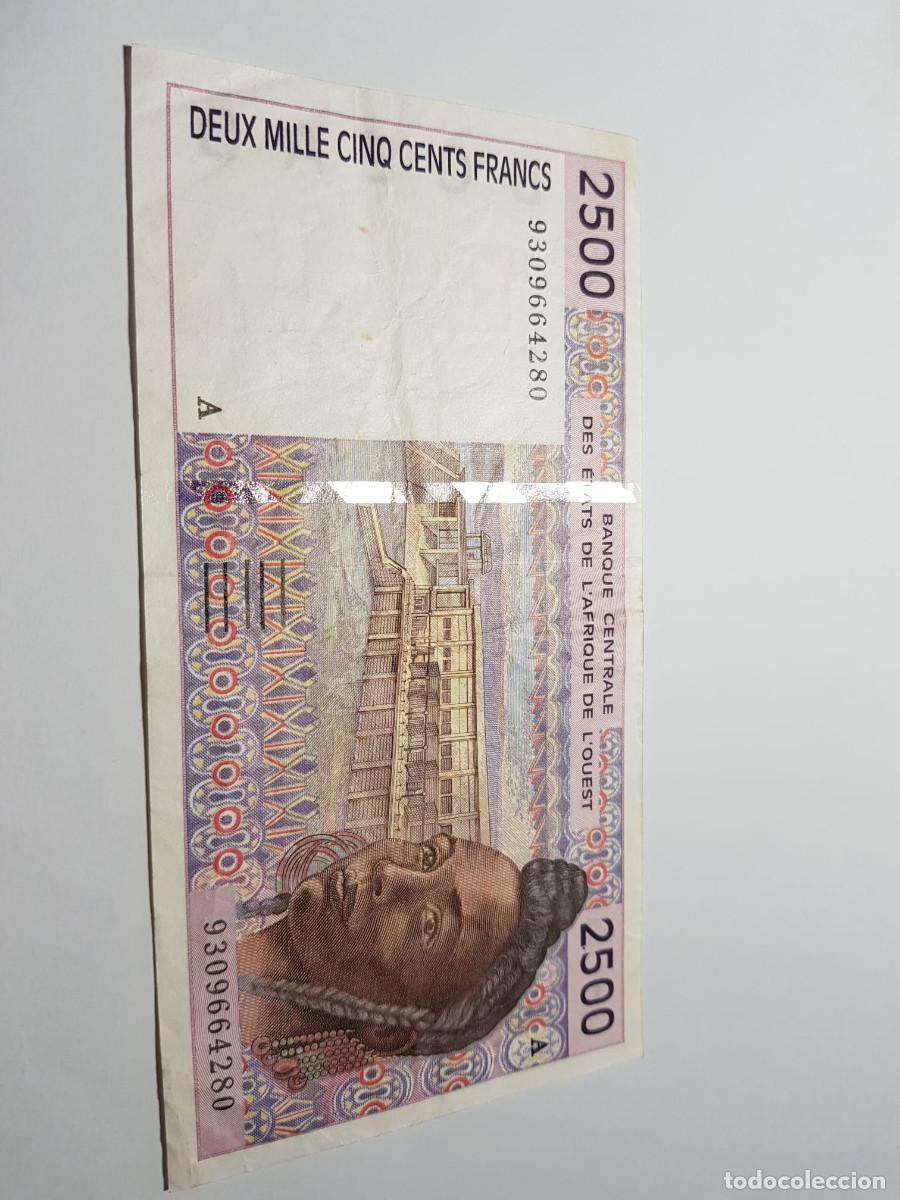Billetes extranjeros: ESTADOS DEL AFRICA DEL OESTE- 2500 FRANCOS-1990
