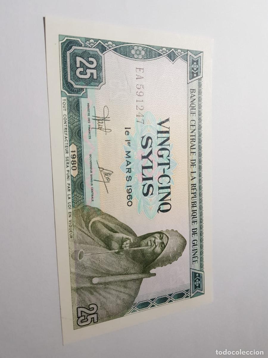Billetes extranjeros: GUINEA- 25 SYLIS- 1960