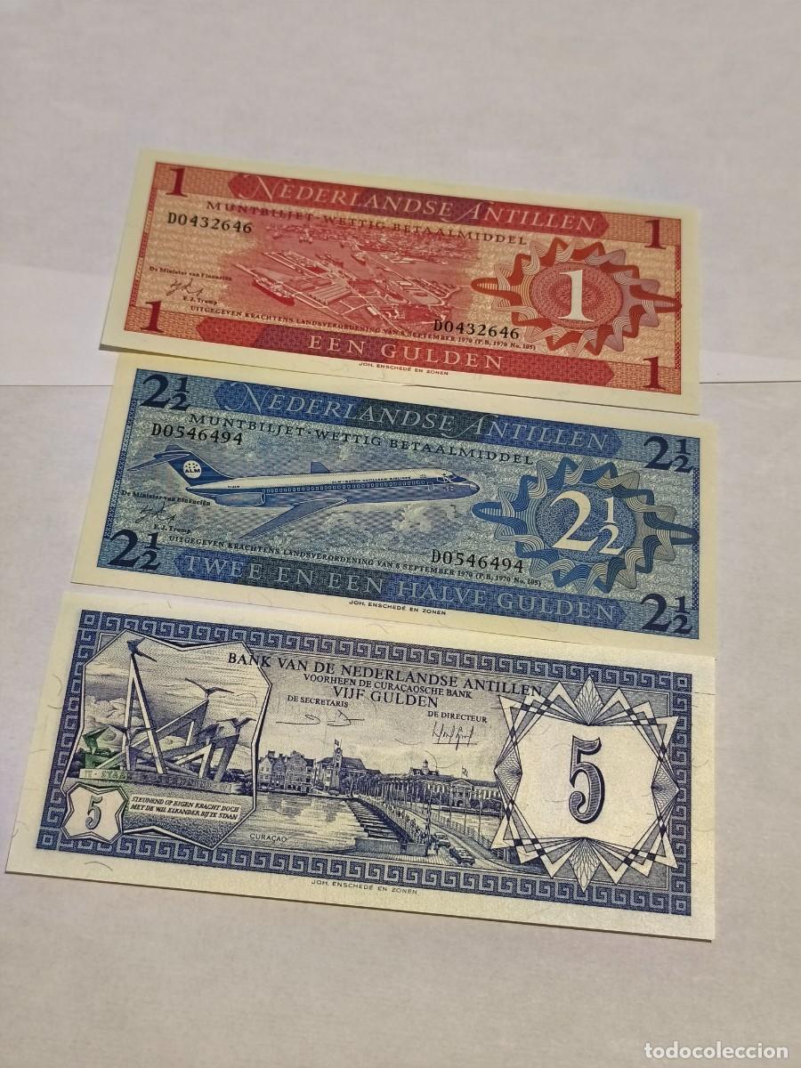 Billetes extranjeros: Antillas Holandeses 1/2,5/5 Gulden UNC.