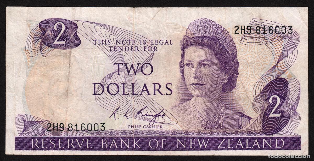 Billetes extranjeros: NUEVA ZELANDA (NEW ZEALAND). 2 $ (1975-1977). Pick 164 c. Isabel II, fauna, ave. Firma - Knight