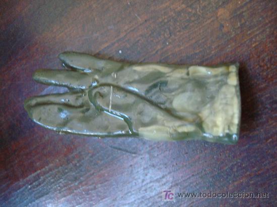 Joalharia: PEQUE&Ntilde;O BROCHE CON FORMA DE MANO O GUANTE