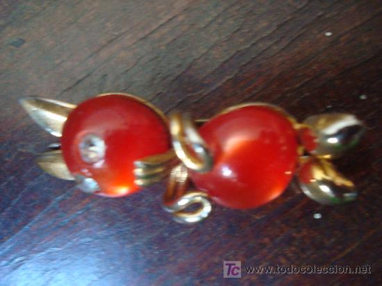 Joalharia: PEQUE&Ntilde;O BROCHE FIGURA DE RATON,DORADO CON DOS PIEDRAS ROJAS