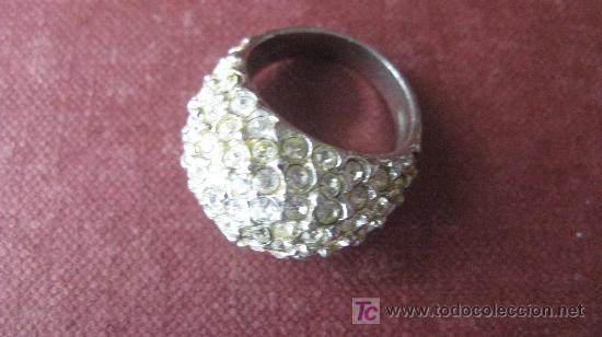 Joyeria: anillo de bisuteria. - Foto 2