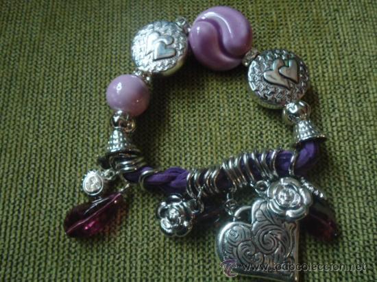 Schmuck: BONITA PULSERA CON COLGANTES Y ABALORIOS ELEGANTE, MODERNA