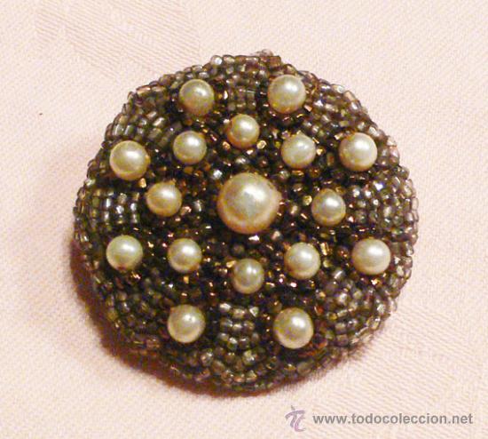 Schmuck: Broche de pedreria y perlitas - 4,1cms diametro Base textil.  A&ntilde;os 40.  - Vell i Bell