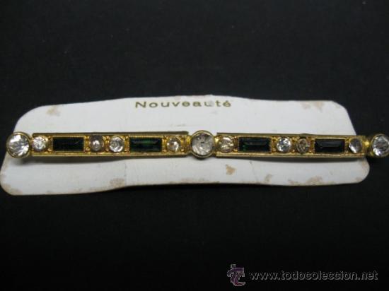 Joyeria: DE GRAN TAMA&Ntilde;O PRENDEDOR EN METAL DORADO Y SIMILPIEDRAS PRECIOSAS, ART NOUVEAU. PP.SG.XX. SIN USO.