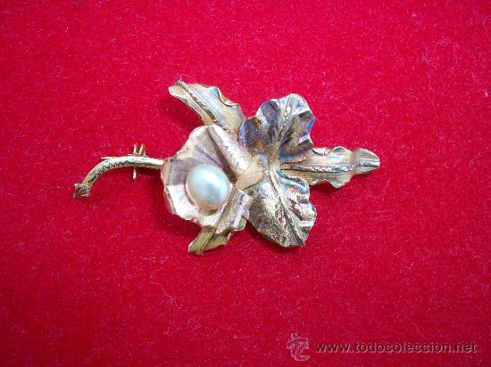 Joyeria: BROCHE EN ORO DE 8 KILATES CON PERLA - A&Ntilde;OS 50