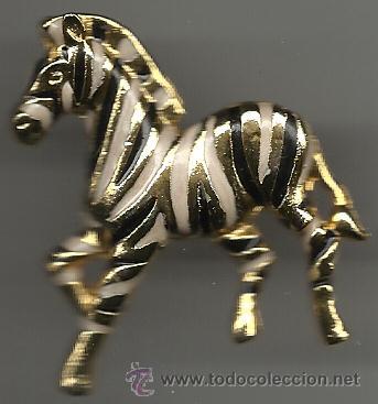 Joalharia: BONITO BROCHE DE LATON Y ESMALTE CON FORMA DE CEBRA
