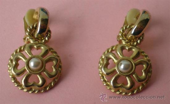 Joyeria: Pareja de pendientes .. Dorados con una perla - Foto 1