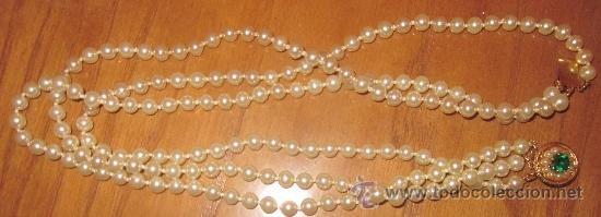 Joaillerie: COLLAR DE PERLAS Y UNA PIEDRA VERDE,CAJA ORIGINAL,A&Ntilde;OS 60,BISUTER&Iacute;A,A ESTRENAR