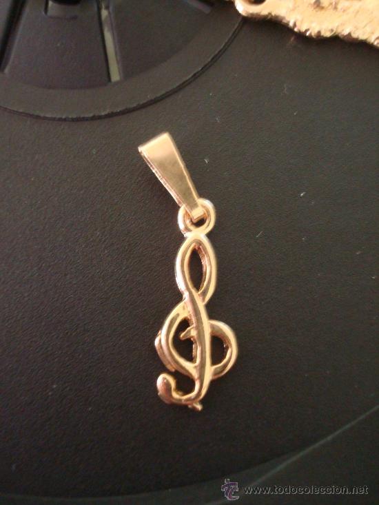Joyeria: Colgante s&iacute;mbolo musical - ba&ntilde;ado en oro - chapado en oro