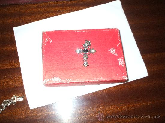 Schmuck: Cruz de plata con pedreriamide entre 4 y 5 centimetros
