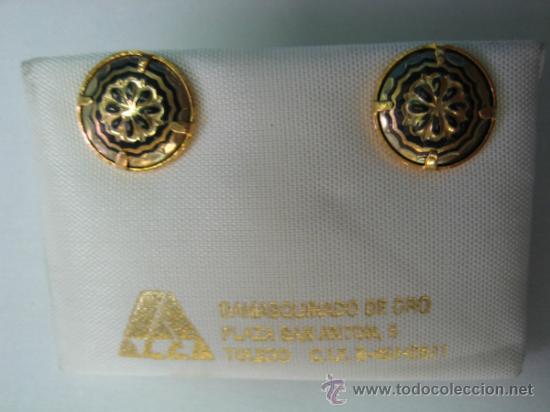 Joyeria: Pendientes adamasquinados en oro