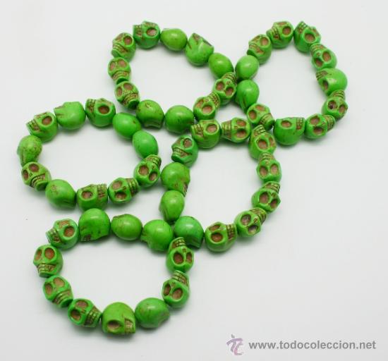Joyeria: Lote de cinco pulseras de calavera en color verde. - Foto 1