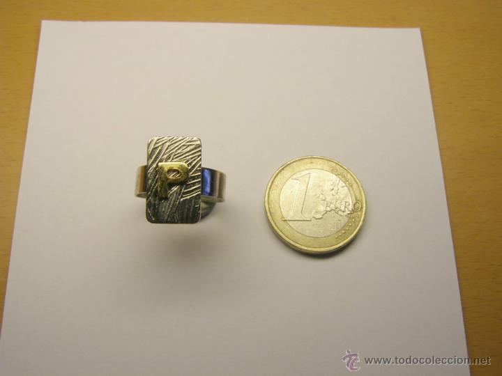Joaillerie: Anillo vintage, a&ntilde;os 70-80, con inicial de nombre letra P. Disponemos de otras iniciales . Modelo 2.