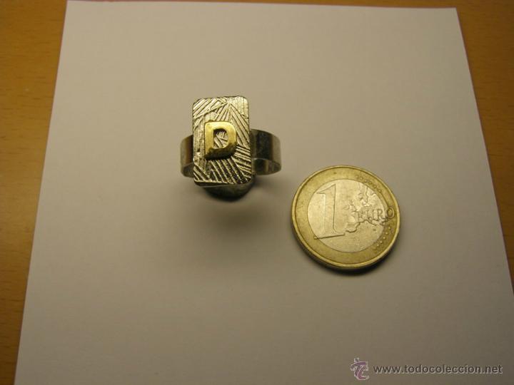 Joaillerie: Anillo vintage, a&ntilde;os 70-80, con inicial de nombre letra D. Disponemos de otras iniciales . Modelo 2.
