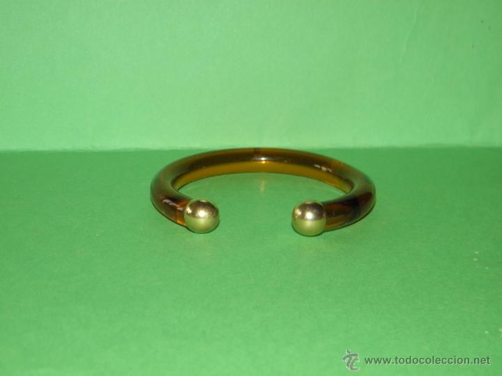 Joyeria: Lote de 3 pulseras de los a&ntilde;os 60, de metal y de celuloide - Foto 3