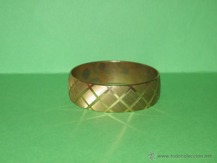 Joyeria: Lote de 3 pulseras de los a&ntilde;os 60, de metal y de celuloide - Foto 4