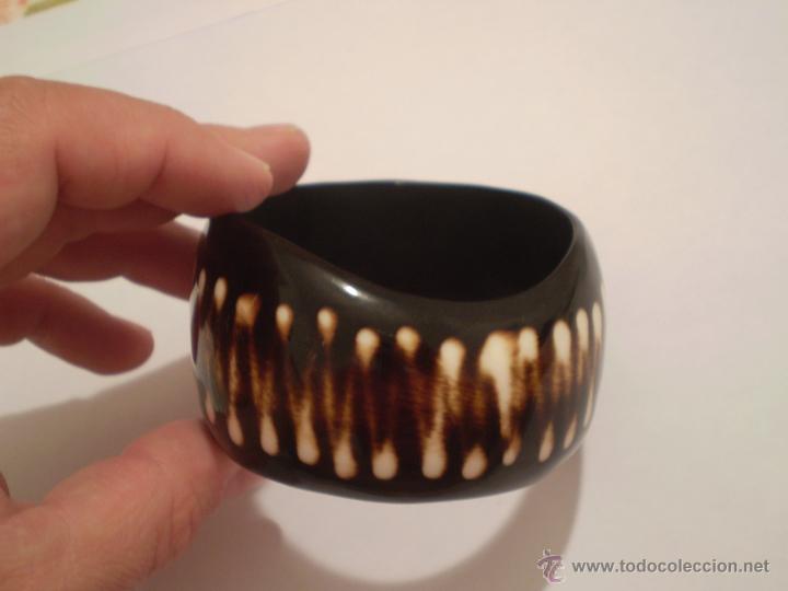 Joaillerie: ANTIGUA PULSERA RETRO VINTAGE EN PLASTICO DURO O BAQUELITA.