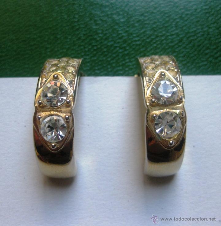 Joyeria: PRECIOSOS PENDIENTES CHAPADOS EN ORO, CON PIEDRAS S&Iacute;MIL BRILLANTE Y STRASS, CIERRE CLIP, IMPECABLES
