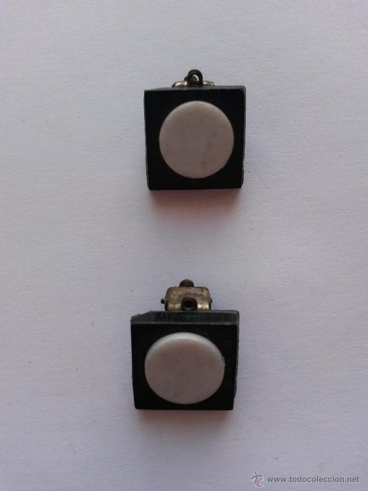 Joyeria: Pendientes vintage a&ntilde;os 60 de op-art sin uso sacados del papel