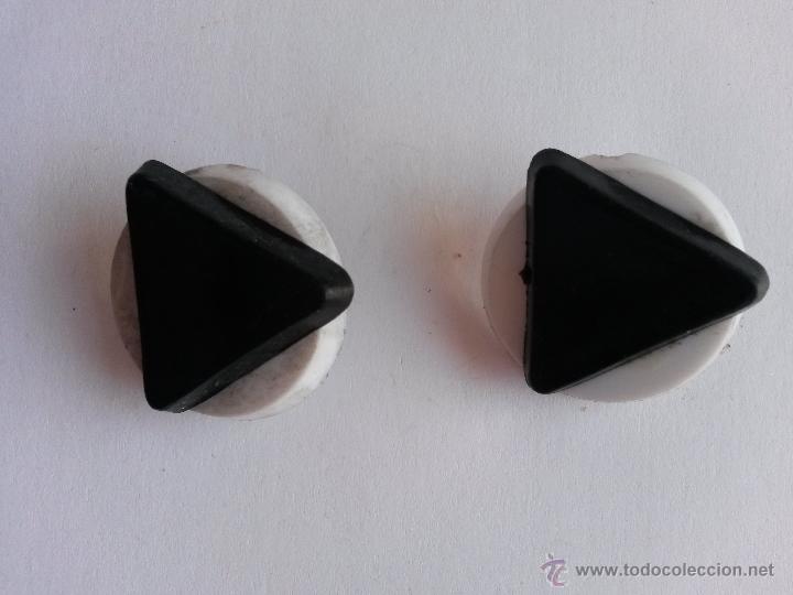 Joyeria: Pendientes vintage a&ntilde;os 60 de op-art sin uso sacados del papel