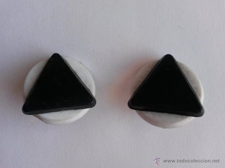 Joyeria: Pendientes vintage a&ntilde;os 60 de op-art sin uso sacados del papel