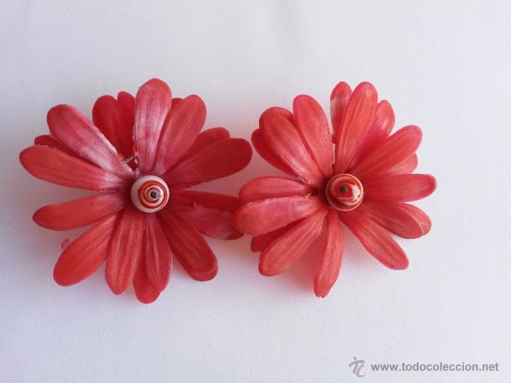 Joyeria: Pendientes vintage a&ntilde;os 60 de op-art sin uso sacados del papel