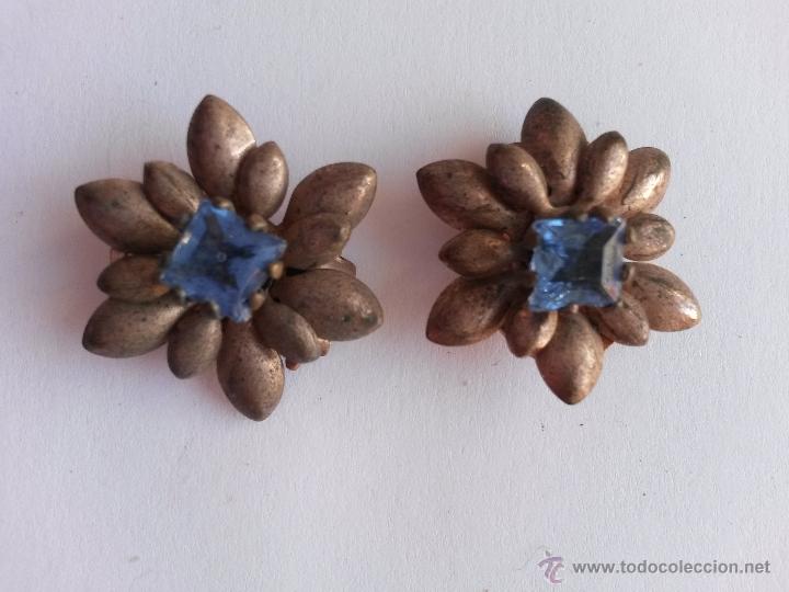Joyeria: Pendientes vintage a&ntilde;os 60 de op-art sin uso sacados del papel