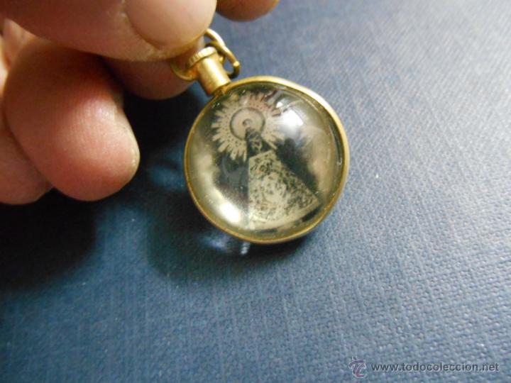 Joaillerie: ANTIGUO COLGANTE BOLA DE CRISTAL PORTAFOTOS Y METAL DORADO - PPOS SIGLO XX-