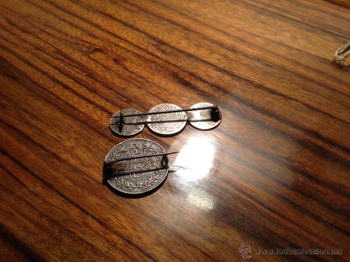 Joyeria: DOS BROCHES MONEDAS ORIENTAL - Foto 2