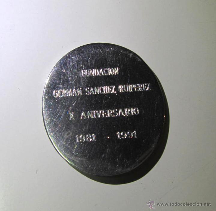 Joyeria: Placa de plata Fundaci&oacute;n Germ&aacute;n Sanchez Ruiperez - Foto 4