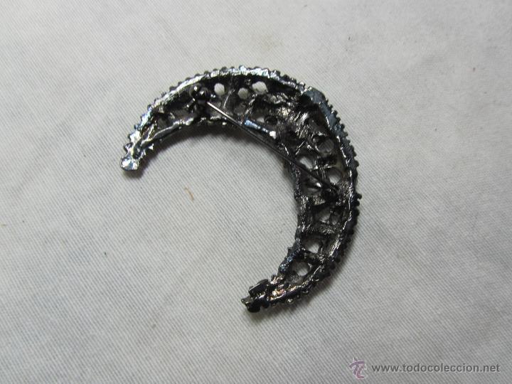 Joyeria: Broche en forma de luna con pedrer&iacute;a - Foto 3