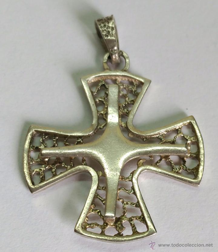 Joyeria: Cruz de plata a&ntilde;os 60 - Foto 2