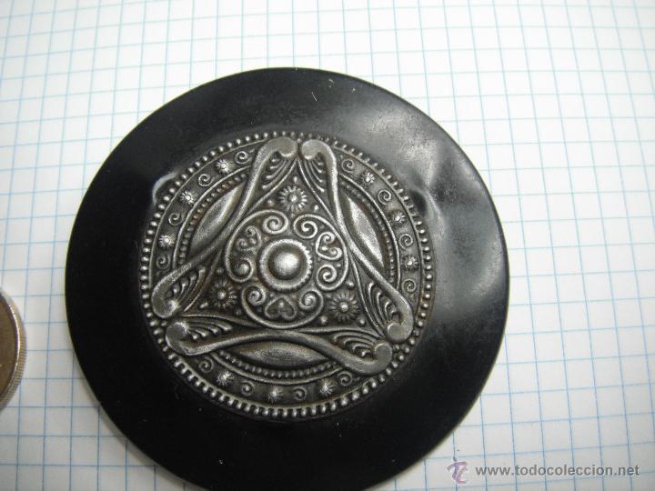 Joyeria: Broche de hierro cincelado - Foto 2
