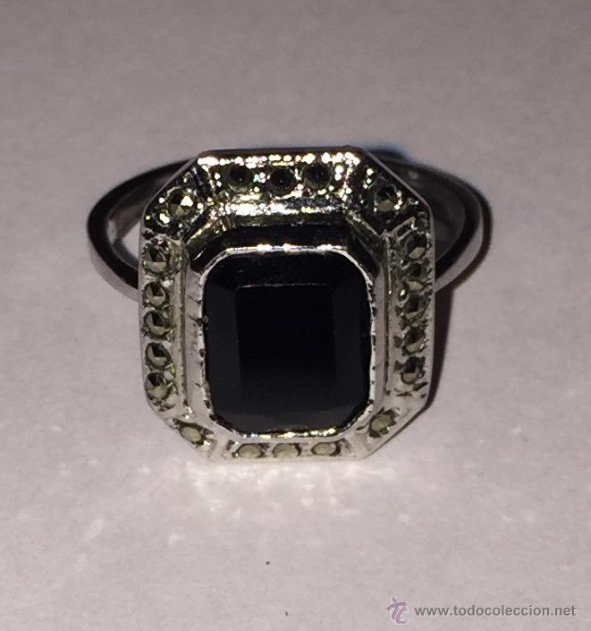 Joyeria: Bonito anillo con piedra negra central - Foto 2