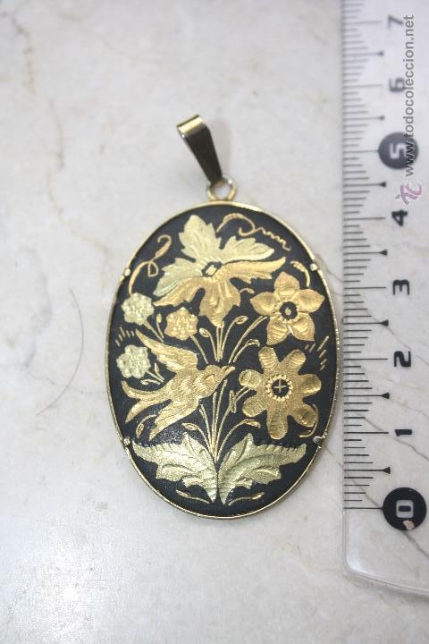 Joyeria: Collar con dibujos de flores y pajaro. - Foto 1