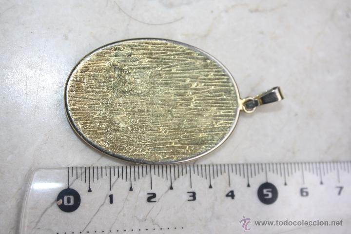 Joyeria: Collar con dibujos de flores y pajaro. - Foto 2