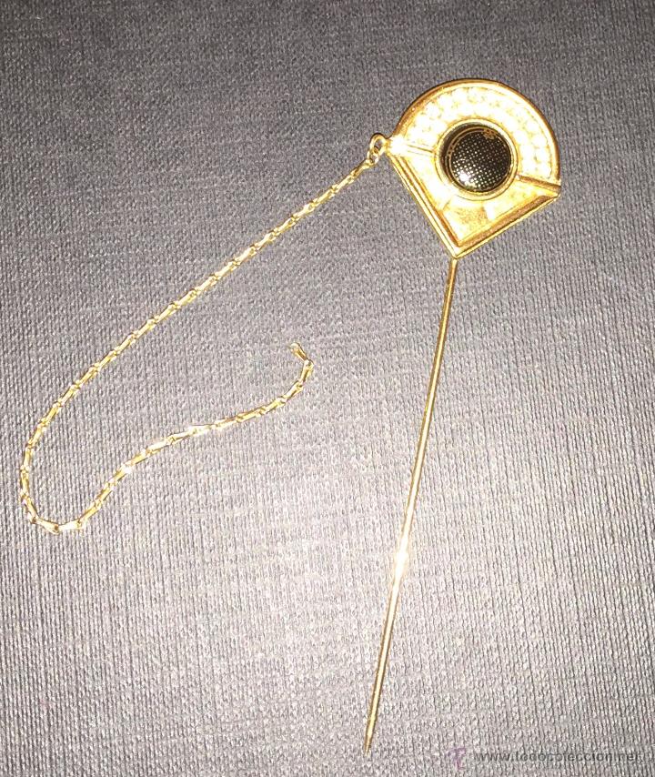 Joyeria: Bonita aguja chapada en oro tipo Deco