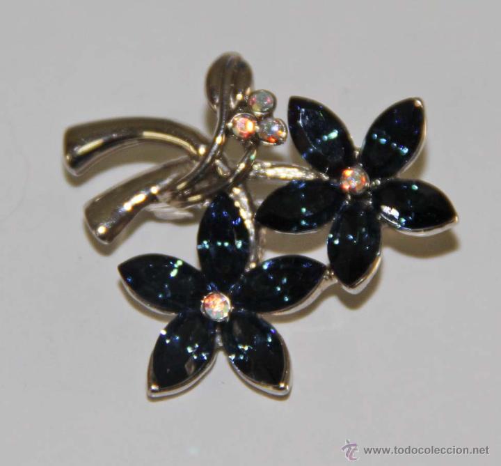 Schmuck: JOY674 BROCHE VINTAGE. METAL PLATEADO Y CRISTAL. ESPA&Ntilde;A. A&Ntilde;OS 80