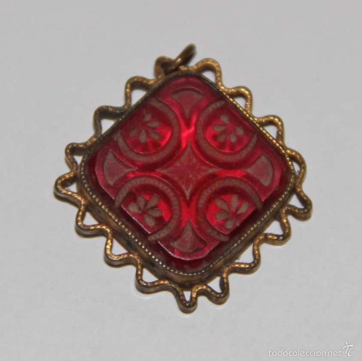 Schmuck: COL041 COLGANTE. CRISTAL Y METAL DORADO. ESPA&Ntilde;A. S. XIX
