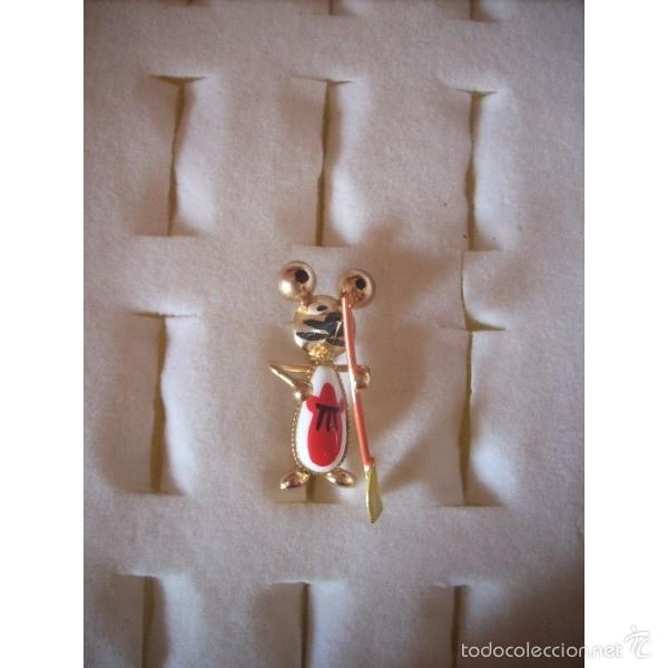 Joaillerie: Broche vintage, ratita con escoba