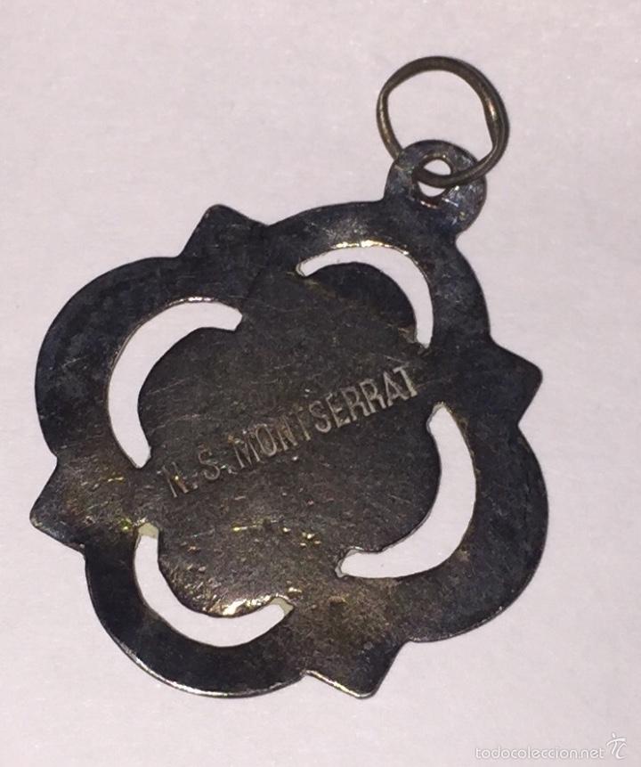 Joyeria: Antigua medalla de nuestra se&ntilde;ora de montserrat - Foto 2