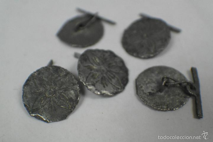 Joyeria: Botones antiguos de cadenilla - Foto 1