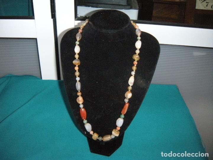 Joaillerie: COLLAR DE PIEDRAS DURAS